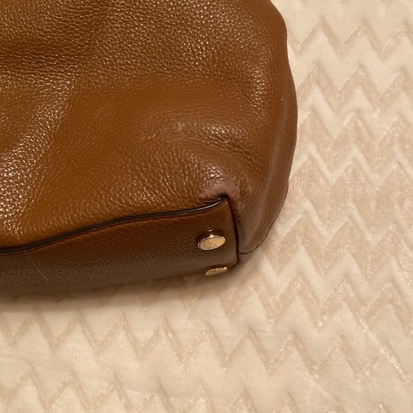 Michael Kors Brown Leather Shoulder Bag with Gold Hardware - Picture 7 of 8